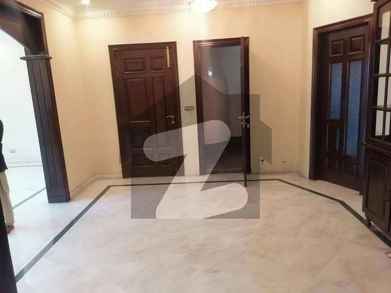 F-10 Ground With Basement 5 Beds House For Rent