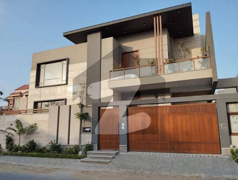 Dha Vi Brand New 500 Yards Bungalow 6 Bedrooms Basement