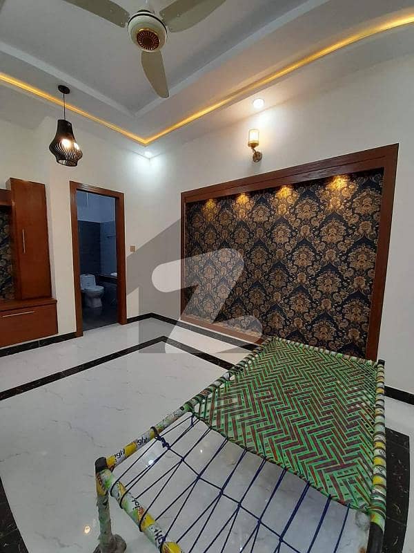 پام ولاز مین کینال بینک روڈ,لاہور میں 4 کمروں کا 4 مرلہ مکان 1.1 کروڑ میں برائے فروخت۔