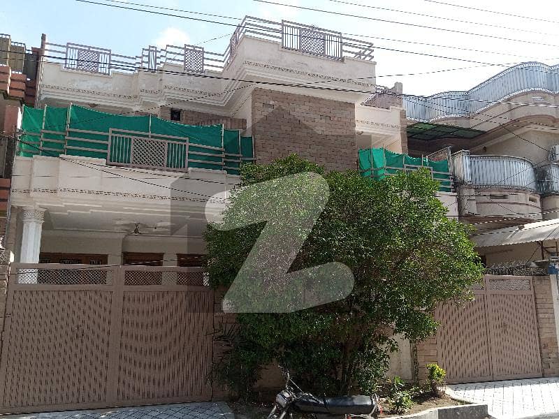 حیات آباد فیز 4 - این2 حیات آباد فیز 4,حیات آباد,پشاور میں 7 کمروں کا 10 مرلہ مکان 5.6 کروڑ میں برائے فروخت۔
