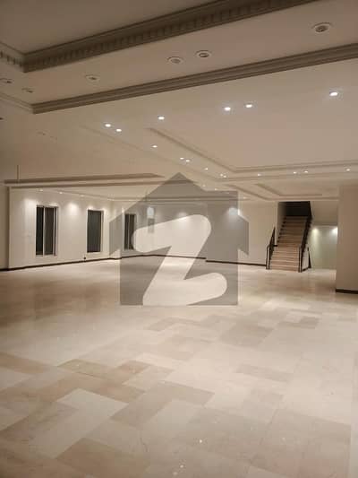 2000 S/F Office For Rent In Gulberg