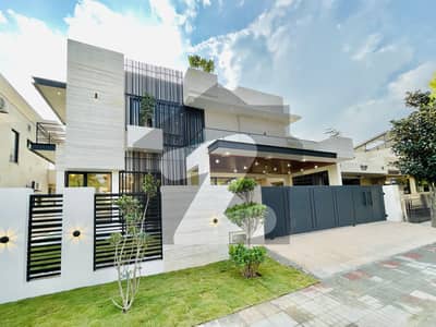 One Kanal Luxurious Designer House PRIME LOCATION OF DHA 2