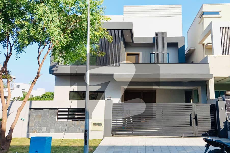 Luxurious Living Awaits Exquisite 10 Marla House For Sale Luxurious Living Awaits Exquisite 10 Marla House For Sale