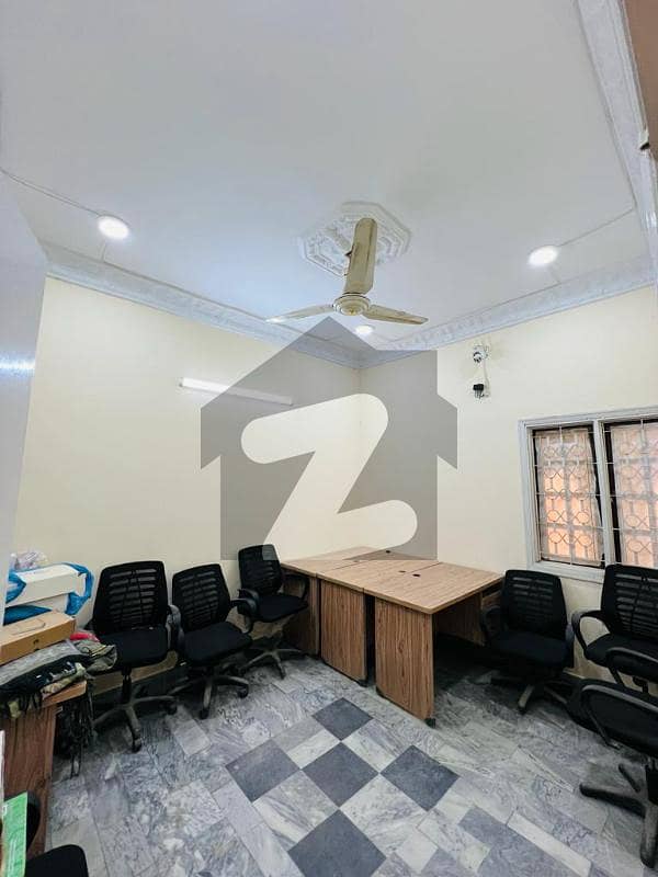 Well Maintained 3 Bed D/D 5 Rooms Ground Floor Portion On 200 Yards With Extra 200 Yards Green Belt Outside On Main 200 Ft Road For Commercial Use In Block 5 Gulistan-E-Jauhar Near Main Uni Road And Kamran Chowrangi.