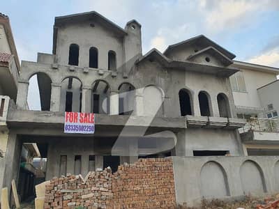 میڈیا ٹاؤن راولپنڈی میں 6 کمروں کا 12 مرلہ مکان 4.5 کروڑ میں برائے فروخت۔