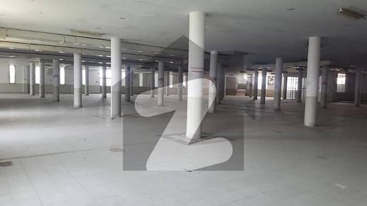 Gulberg 3400 sqft Ground floor hall is available for Rent.
