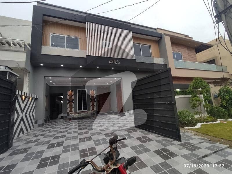 10 Marla Brand New Spanish Pair House For Sale In Nasheman-E-Iqbal Near To Valencia Town