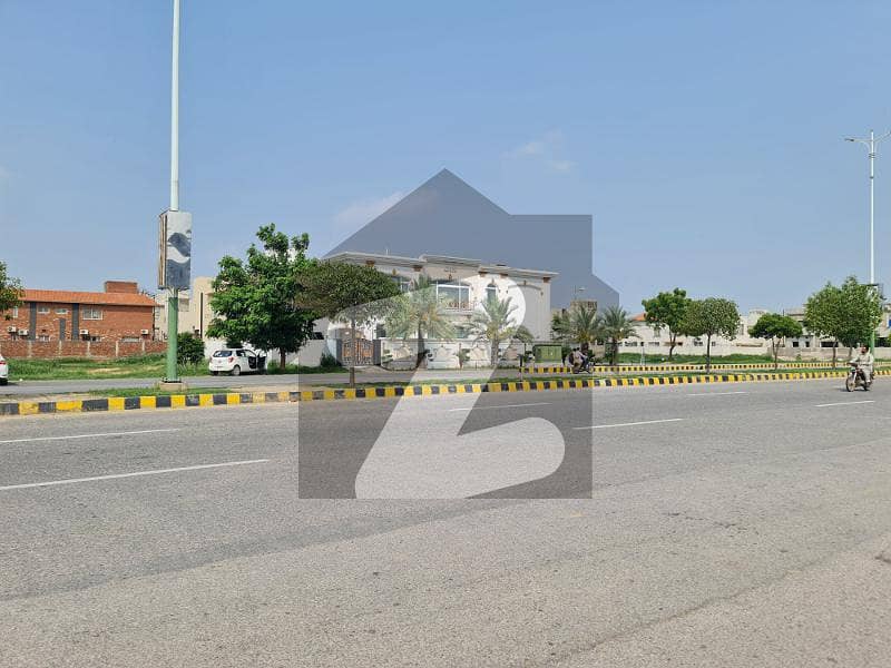 ڈی ایچ اے فیز 5 ڈیفنس (ڈی ایچ اے),لاہور میں 1 کنال رہائشی پلاٹ 3.25 کروڑ میں برائے فروخت۔
