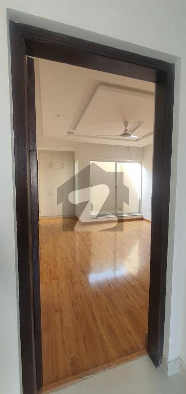 کارساز ولاز ڈی ۔ 12,اسلام آباد میں 4 کمروں کا 8 مرلہ مکان 1.1 لاکھ میں کرایہ پر دستیاب ہے۔