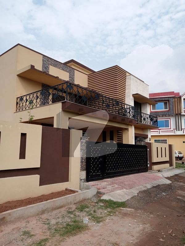 1 KANNAL HOUSE FOR SALE WITH LAWN
