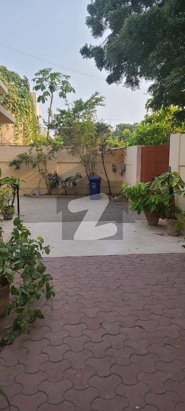 ڈی ایچ اے فیز 5 ڈی ایچ اے ڈیفینس,کراچی میں 6 کمروں کا 1 کنال مکان 2.75 لاکھ میں کرایہ پر دستیاب ہے۔