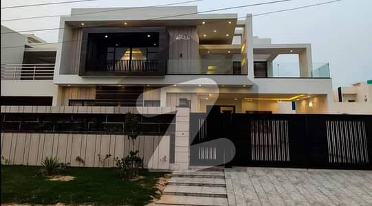 Buch Executive Villas Multan
17 Marla Brand New House For Sale
Park facing . Near To Mosque
Near To Commercial