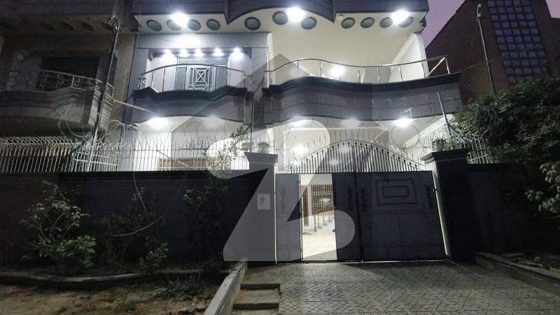 325 Yard Double Storey Bungalow For Sale In Block 12 Gulistan-E-Jauhar Key Available Any Time Visit