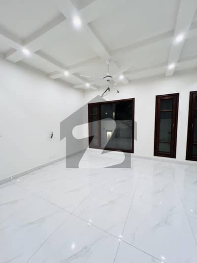 500 Yards BRAND NEW HOUSE With Swimming Pool (CHANCE DEAL IN PRICE) For Sale