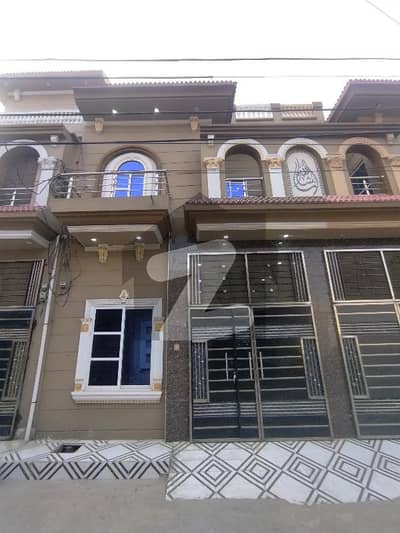 حمزہ ٹاؤن فیز 2 حمزہ ٹاؤن,لاہور میں 2 کمروں کا 3 مرلہ مکان 72.5 لاکھ میں برائے فروخت۔