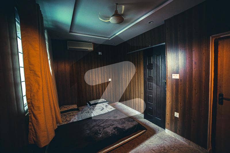 گلبرگ لاہور میں 5 کمروں کا 10 مرلہ مکان 4.0 کروڑ میں برائے فروخت۔