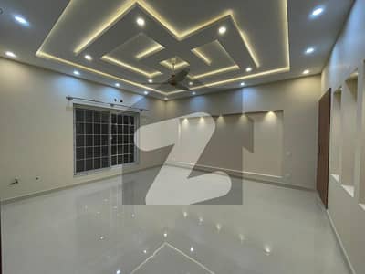 1 Kanal Beautiful Lower Portion With Gas Available For Rent By Direct Owner