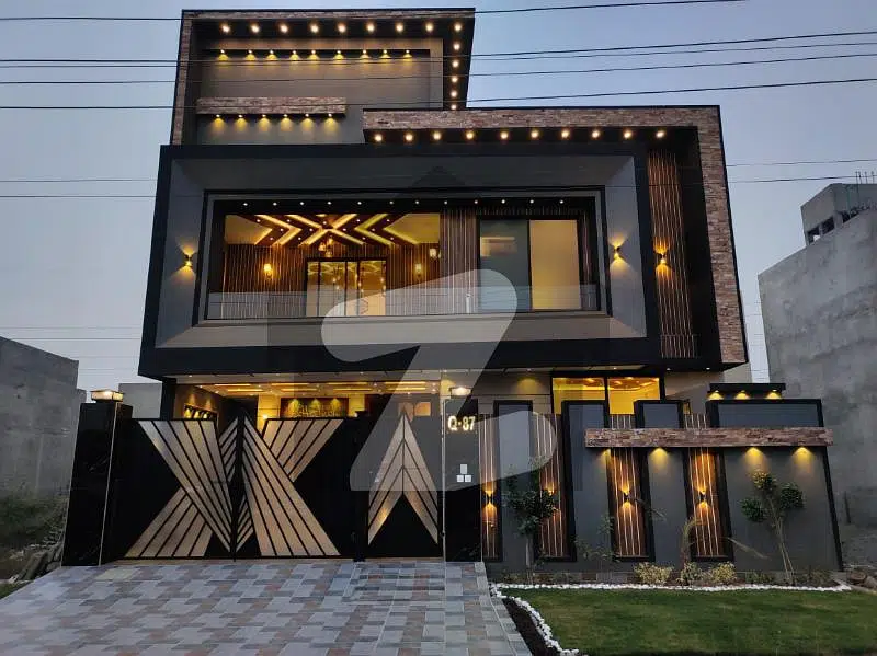 10 Marla Designer Style Ultra Modern Villa Available For Sale