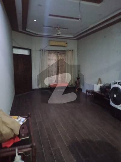 1 Kanal Independent Ground Floor Portion For Rent .