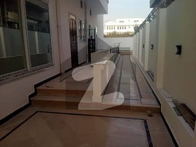 ڈی ۔ 12/3 ڈی ۔ 12,اسلام آباد میں 9 کمروں کا 1 کنال مکان 4.5 لاکھ میں کرایہ پر دستیاب ہے۔