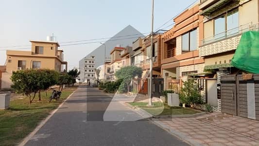 1 Kanal Full Paid Transfer Free Plot Nearby Mosque, Zoo, and Commercial Area For Sale in Tulip Ext Block Park View City Lahore