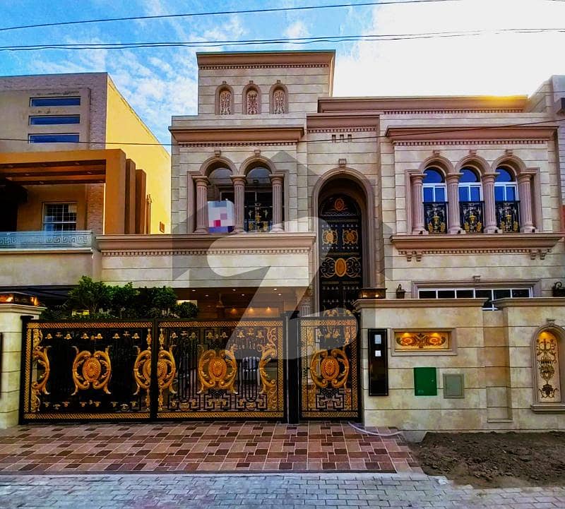 بحریہ ٹاؤن سیکٹر سی بحریہ ٹاؤن,لاہور میں 5 کمروں کا 10 مرلہ مکان 2.9 کروڑ میں برائے فروخت۔