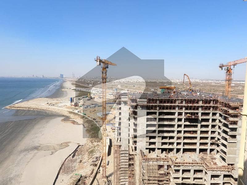 Prime Location Emaar Coral Towers Flat Sized 1466 Square Feet For Sale