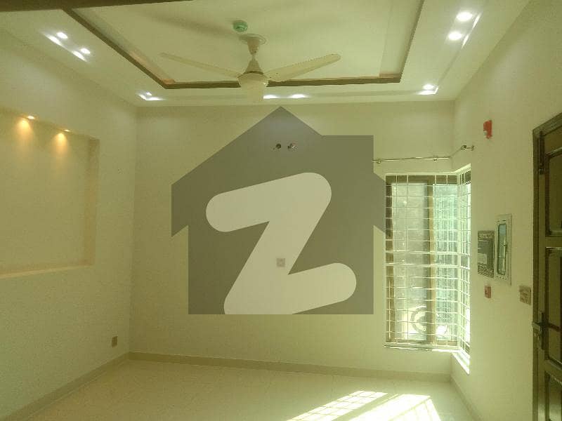 10 Marla Brand New House For Sale Saiz 25 /90 Total Tile Flooring VIP Location Nearest Park