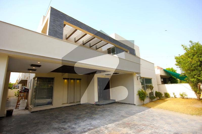 Cantt properties offers 2 kanal single story house for RENT in cantt