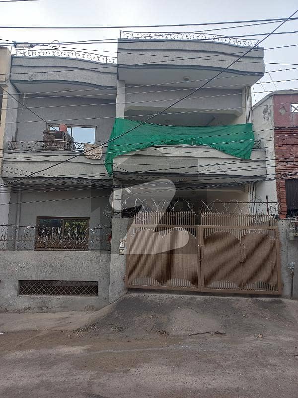 گلستان کالونی راولپنڈی میں 6 کمروں کا 5 مرلہ مکان 1.8 کروڑ میں برائے فروخت۔