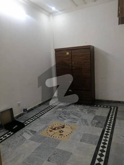 Single Room Available For Rent