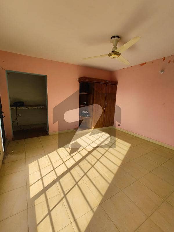 G-13 Beautiful Mumty Room G-13 Beautiful Mumty Room
