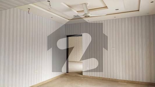 Model Town Three Kanal Plot For Sale