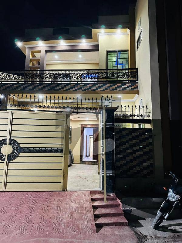 گلگشت کالونی ملتان میں 5 کمروں کا 5 مرلہ مکان 1.15 کروڑ میں برائے فروخت۔