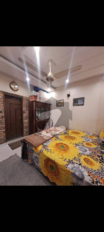 گلستانِ جوہر کراچی میں 2 کمروں کا 4 مرلہ فلیٹ 80.0 لاکھ میں برائے فروخت۔