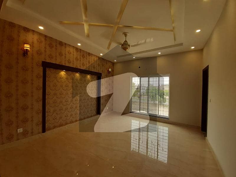 10 Marla House Available For sale johar Block in Bahria Town Lahore