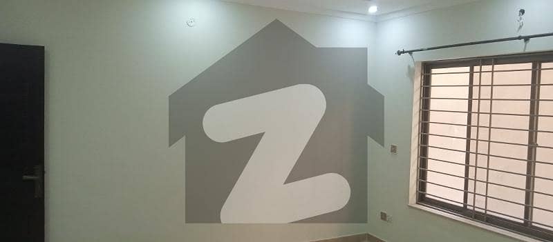 Upper Portion Available For Rent Upper Portion Available For Rent