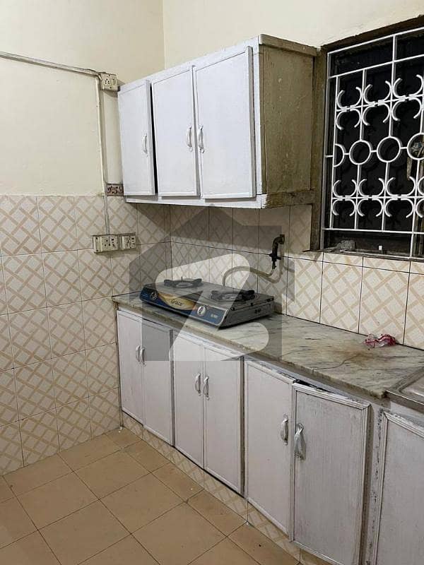 portion for rent in G 8 portion for rent in G 8