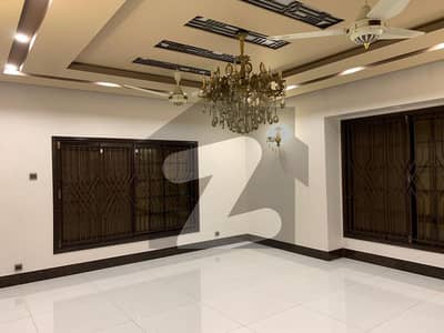 500 Yard Slightly Used Bungalow For Rent In DHA Phase 6