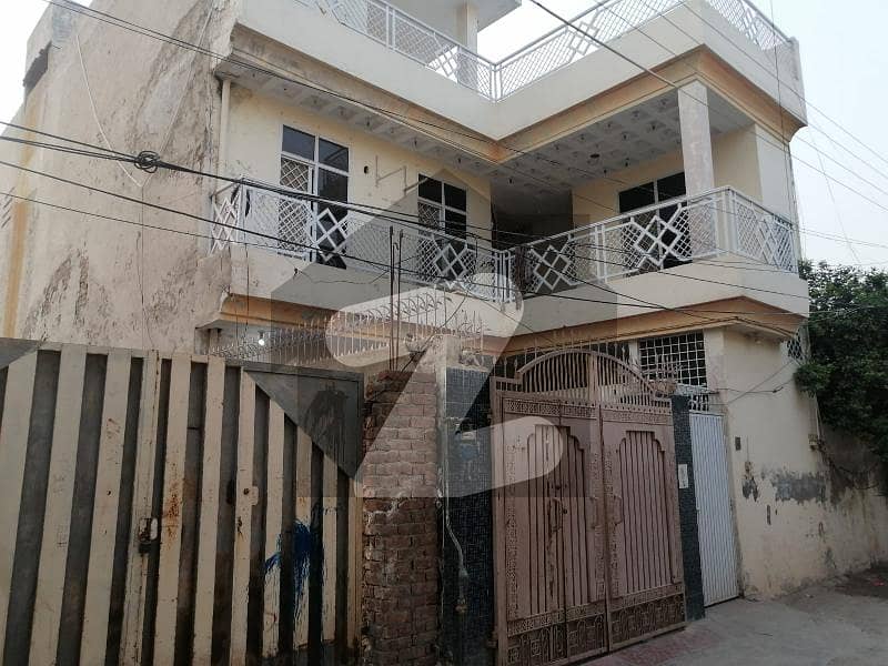 صدیقیہ روڈ ملتان میں 5 کمروں کا 8 مرلہ مکان 1.25 کروڑ میں برائے فروخت۔