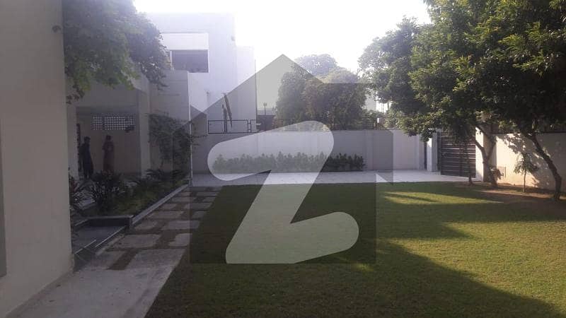 ڈی ایچ اے فیز 1 - بلاک بی فیز 1,ڈیفنس (ڈی ایچ اے),لاہور میں 6 کمروں کا 2 کنال مکان 4.5 لاکھ میں کرایہ پر دستیاب ہے۔