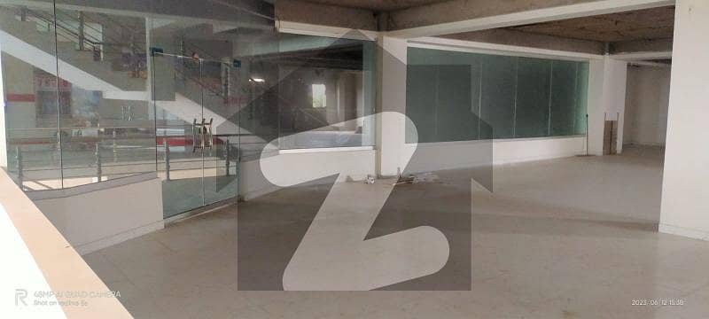 رِنگ روڈ پشاور میں 2 کمروں کا 1 کنال عمارت 5.5 لاکھ میں کرایہ پر دستیاب ہے۔