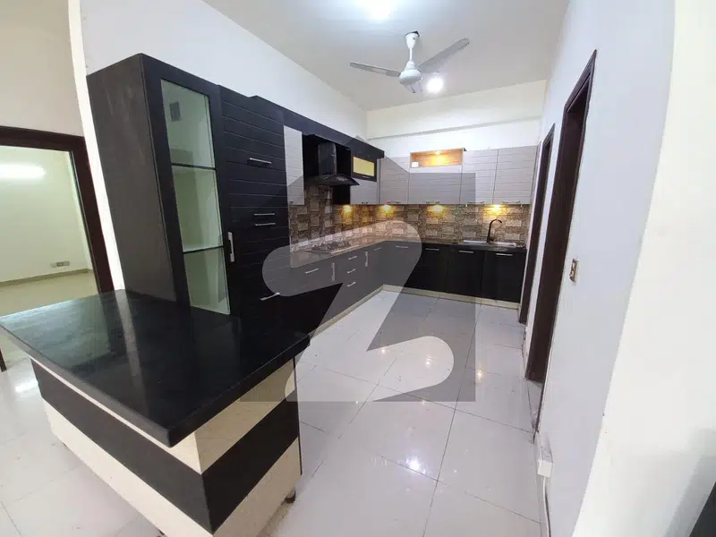 Luxury Flat Available For Rent At Main Shaheedemillat Road