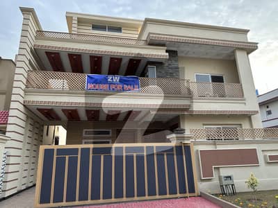 میڈیا ٹاؤن راولپنڈی میں 6 کمروں کا 12 مرلہ مکان 5.7 کروڑ میں برائے فروخت۔