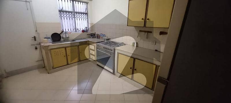 1 Bed Fully Furnished For Rent in DHA Phase 3 Block W For Female