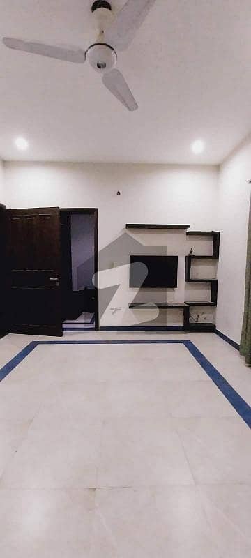 ای ۔ 11/1 ای ۔ 11,اسلام آباد میں 4 کمروں کا 8 مرلہ مکان 5.0 کروڑ میں برائے فروخت۔