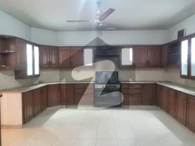 CHANCE DEAL 500 YARDS BUNGALOW FOR SALE 5 BEDROOM DHA PHASE 6