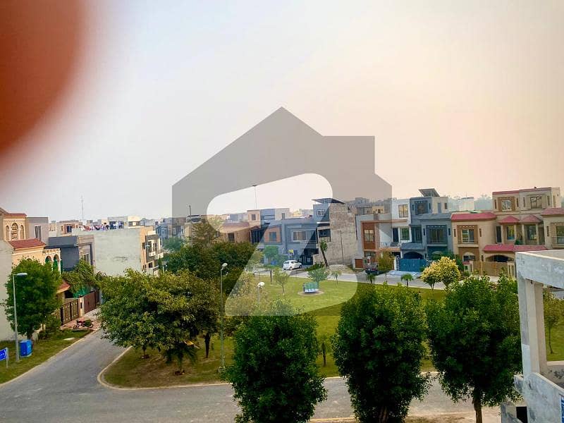 بحریہ نشیمن ۔ آئرس بحریہ نشیمن,لاہور میں 2 مرلہ کمرشل پلاٹ 60.0 لاکھ میں برائے فروخت۔