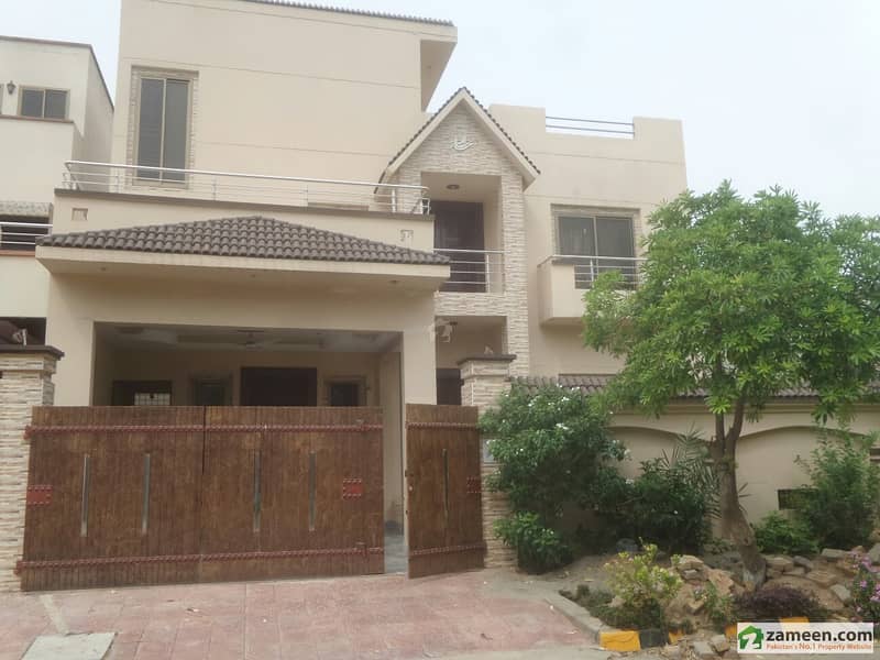 6 Bedroom 10 Marly House For Sale