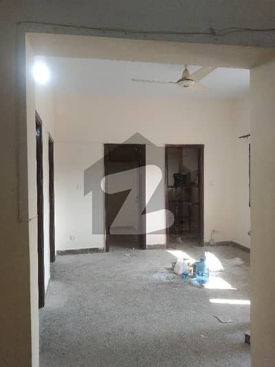 G11/3 Flat For Rent 2 Bad 2 Bath 1 Store 1 Kitchen Water Electricity Gas Available 3rd Floor